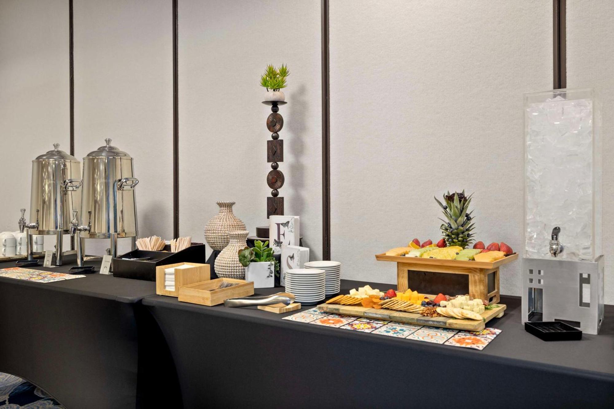 Embassy Suites By Hilton Los Angeles International Airport South Эль-Сегундо Экстерьер фото
